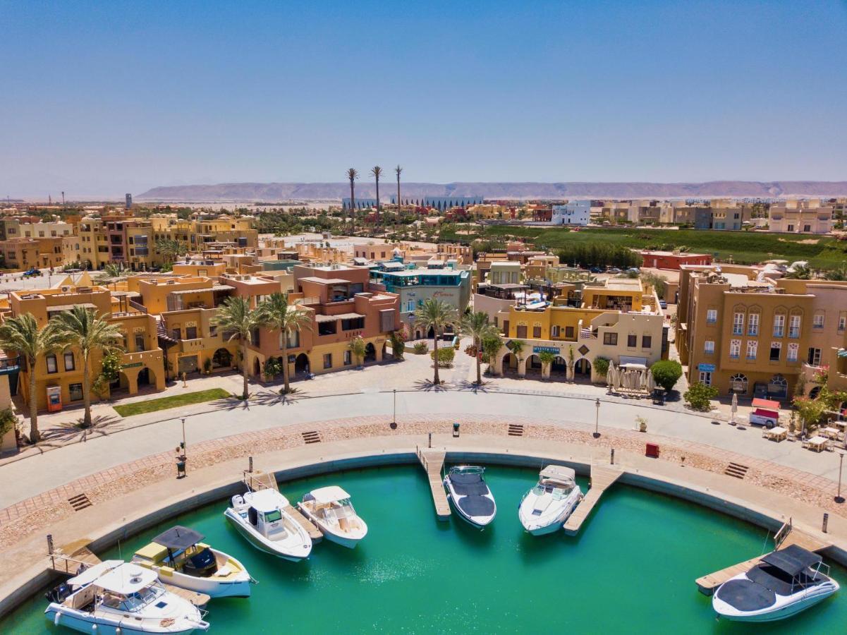 Turtle'S Inn Hotel Hurghada Exteriör bild