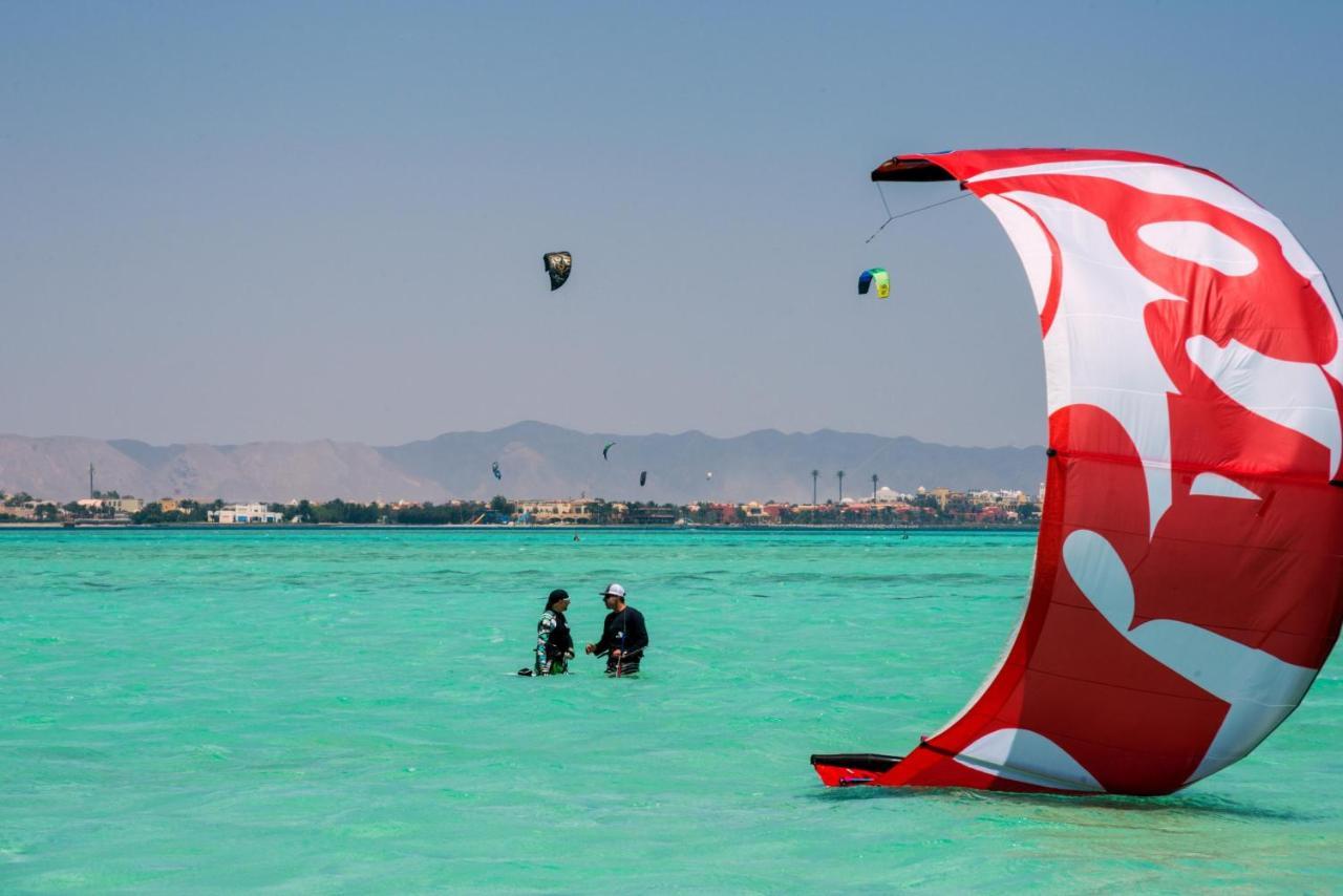 Turtle'S Inn Hotel Hurghada Exteriör bild