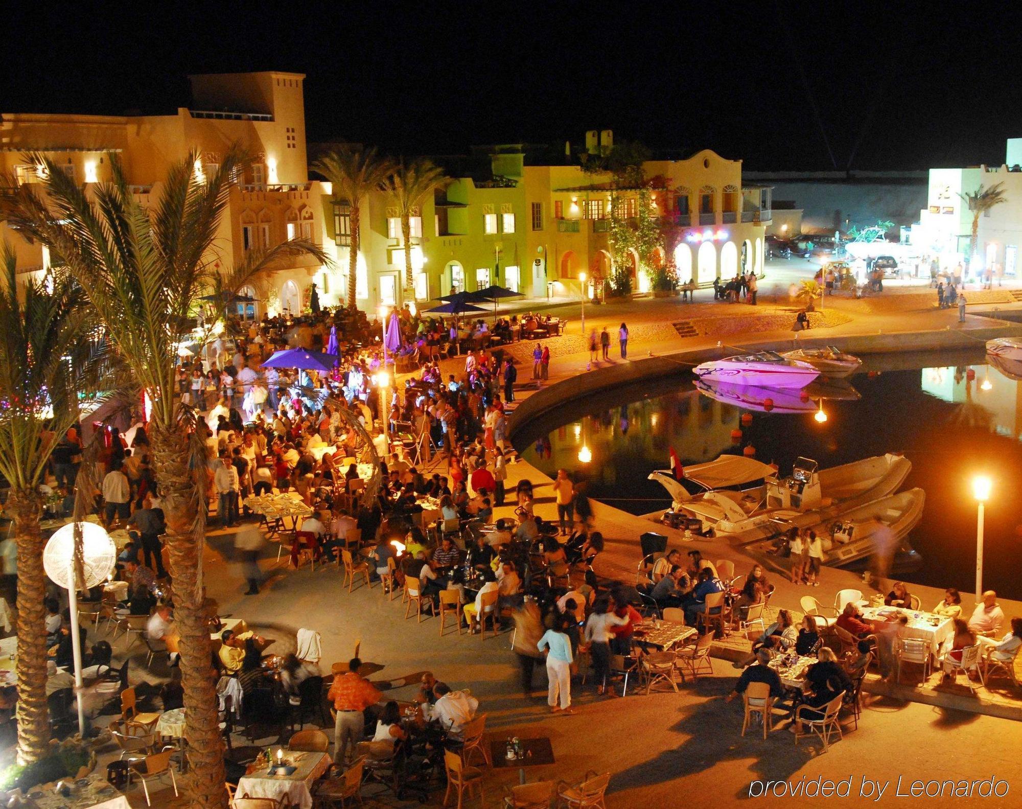 Turtle'S Inn Hotel Hurghada Exteriör bild