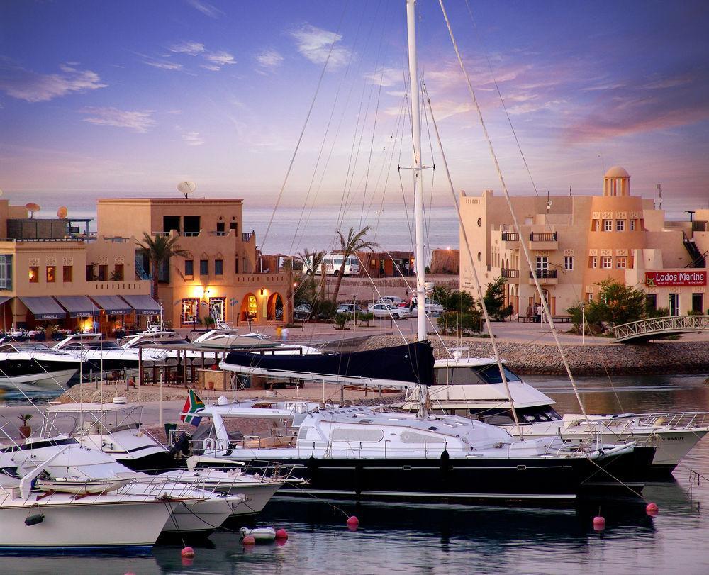 Turtle'S Inn Hotel Hurghada Exteriör bild