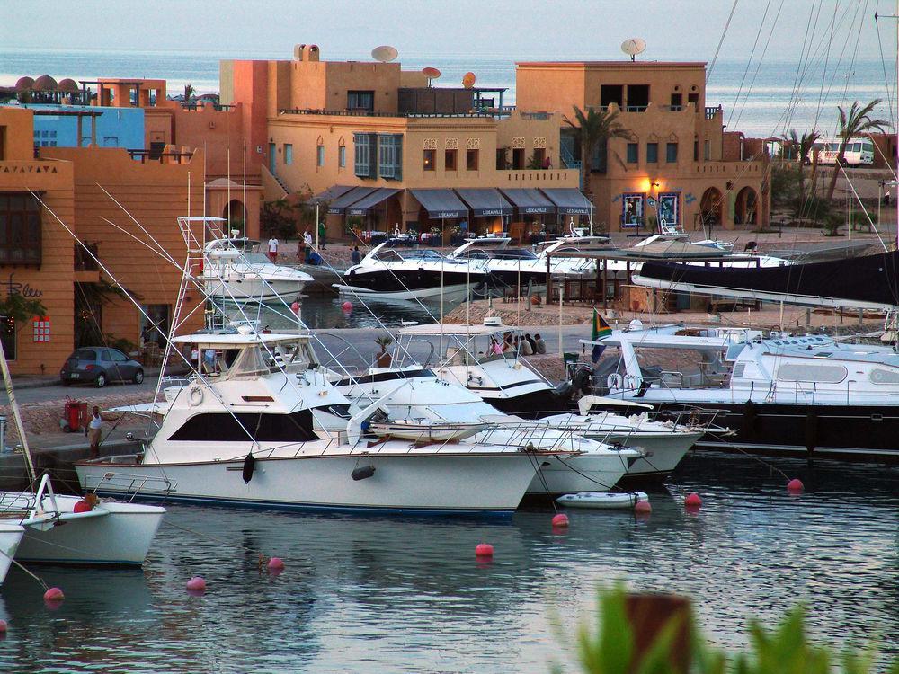 Turtle'S Inn Hotel Hurghada Exteriör bild