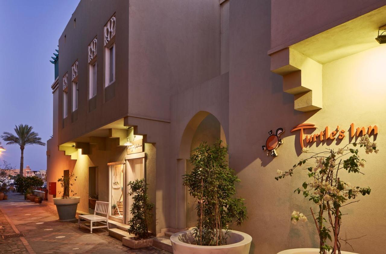 Turtle'S Inn Hotel Hurghada Exteriör bild